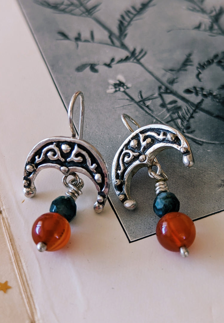 LUNULA EARRINGS with MOSS AGATHE and CARNELIAN beads - 925 STERLING SILVER UNIQUE HANDMADE