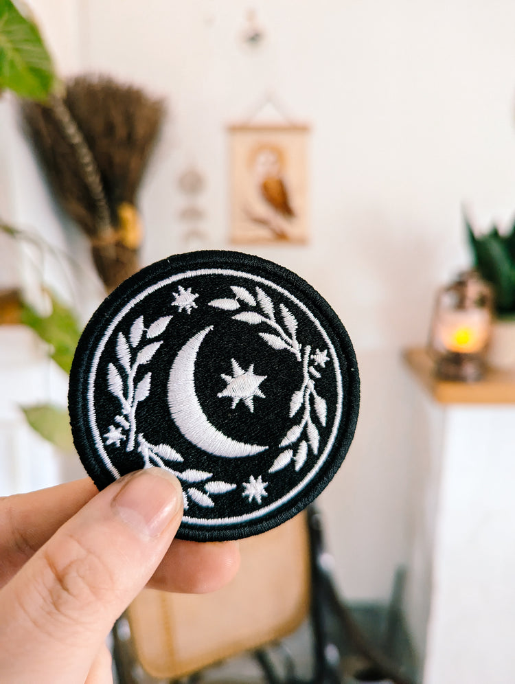 FOLK MOON EMBROIDERED PATCH