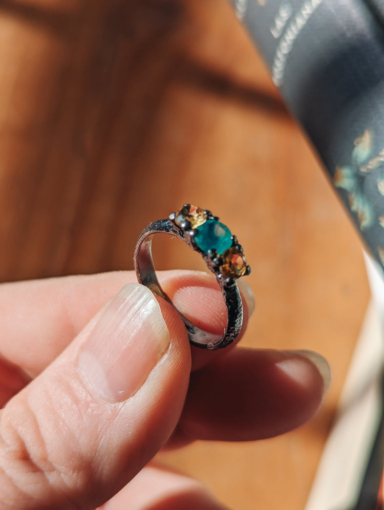 "SIDNEY" TEXTURIZED RING - CHRISOPHRASE and CITRINE GEMSTONES - 925 STERLING SILVER HANDMADE - BY CALERO DESIGN - SIZE 7 USA