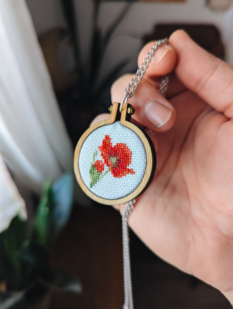POPPY FLOWER - WOODEN CROSS STITCH NECKLACE