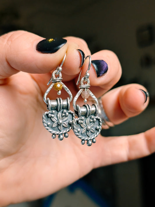 RUMOURS HEXAFOIL EARRINGS - 925 STERLING SILVER RUSTIC