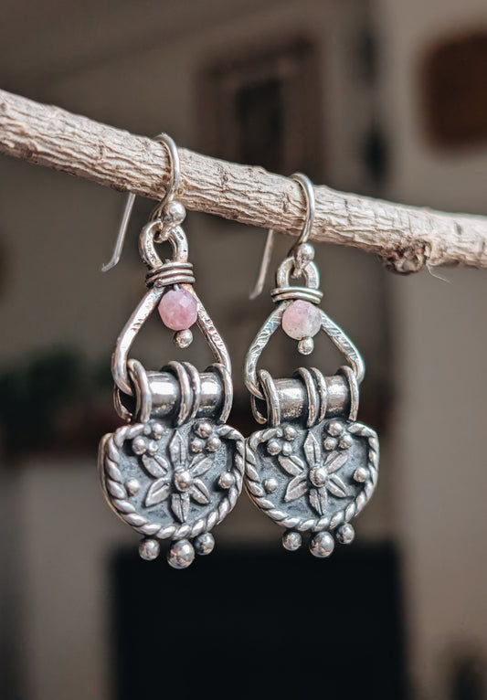 RUMOURS HEXAFOIL EARRINGS - 925 STERLING SILVER RUSTIC