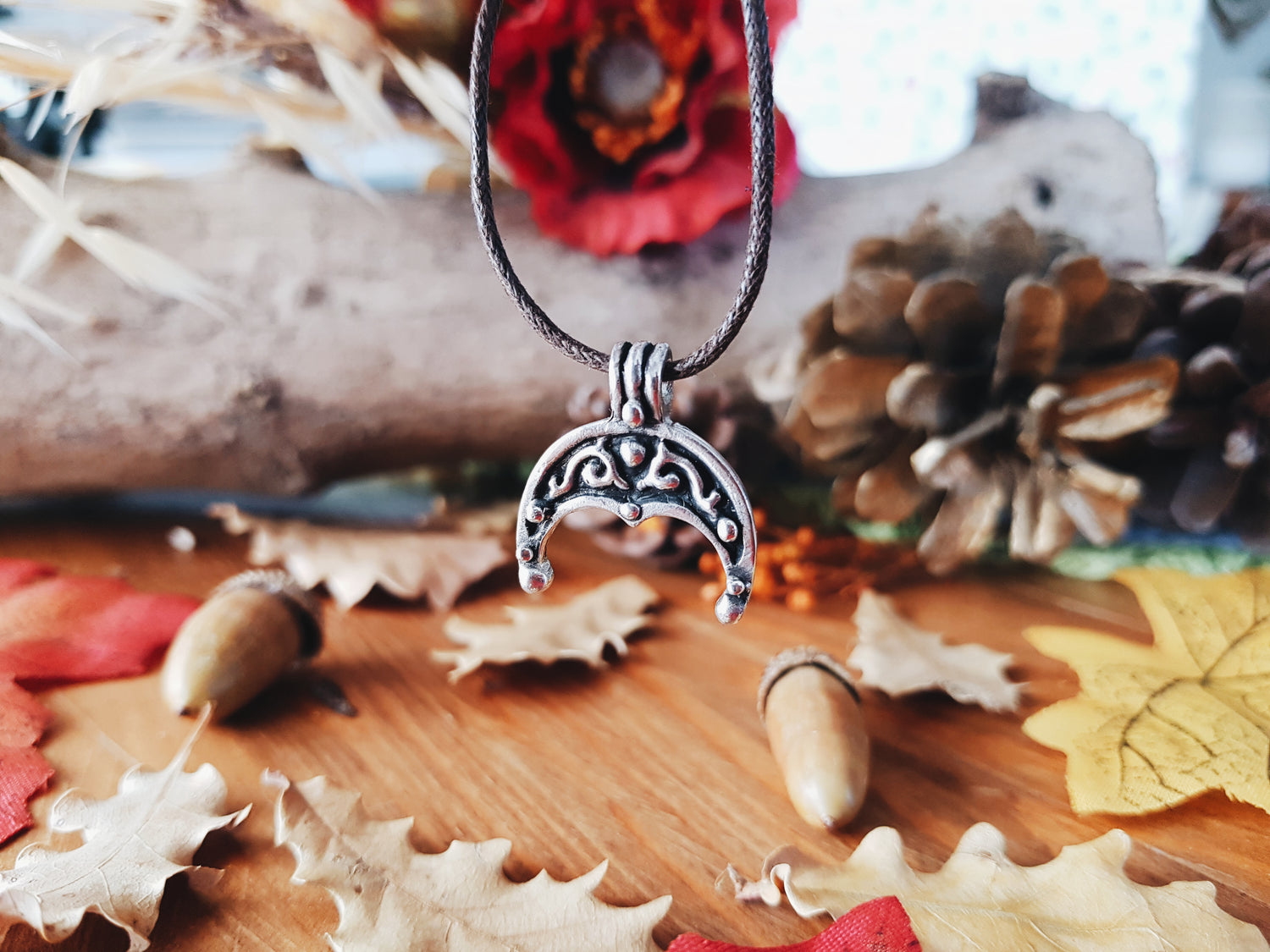 LUNULA MOON TALISMAN HALF MOON NECKLACE STERLING SILVER WITCH AMULET