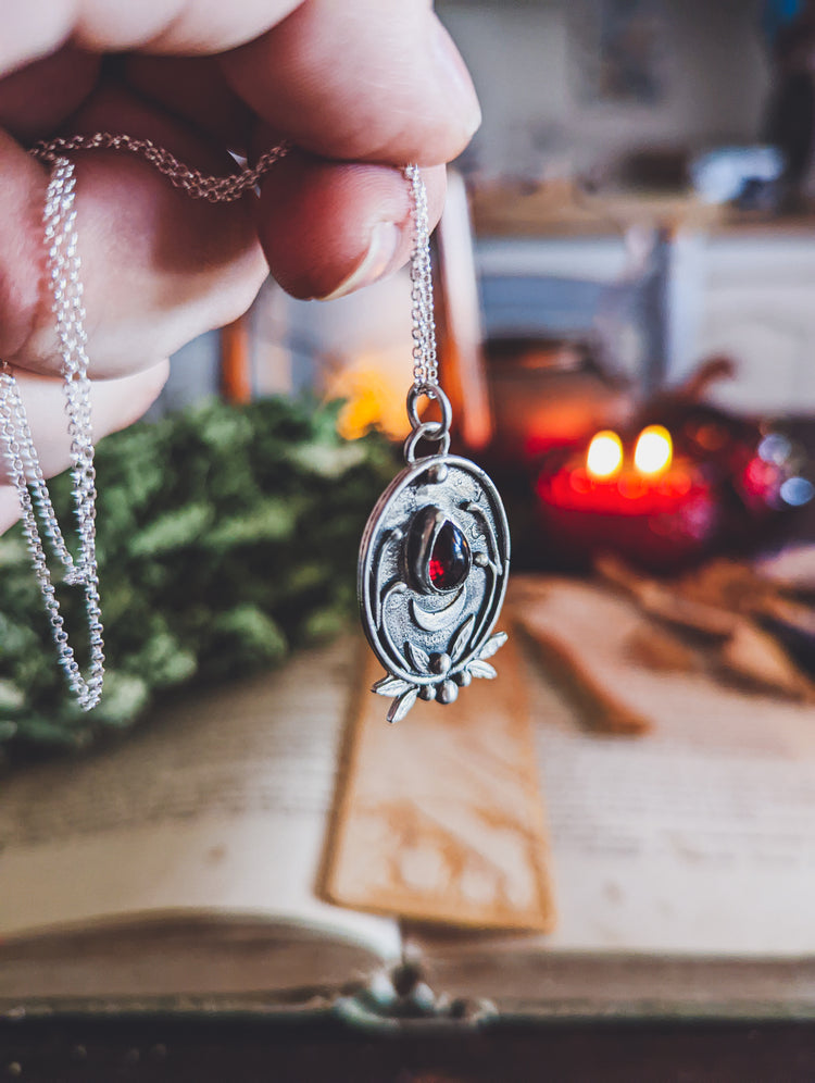 "RHIANNON" GARNET ART NOUVEAU PENDANT - 925 STERLING SILVER TALISMAN NECKLACE MEDAL with GEMSTONE
