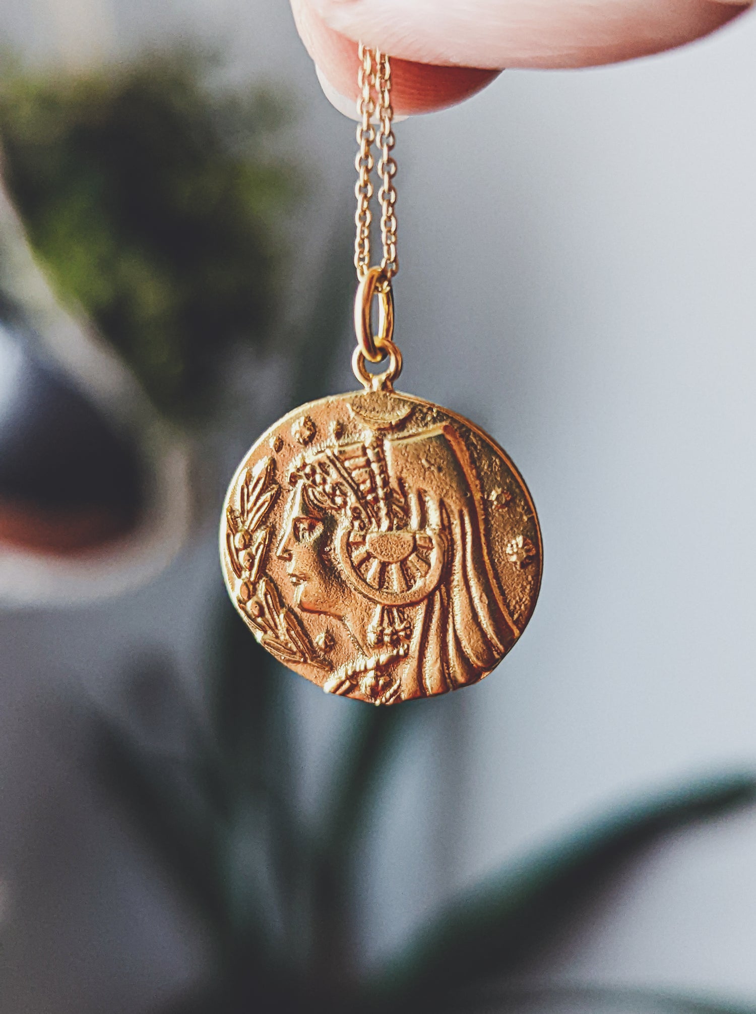 GOLDEN HECATE IBERIAN PENDANT AMULET TALISMAN WITCHERY WITCH THINGS