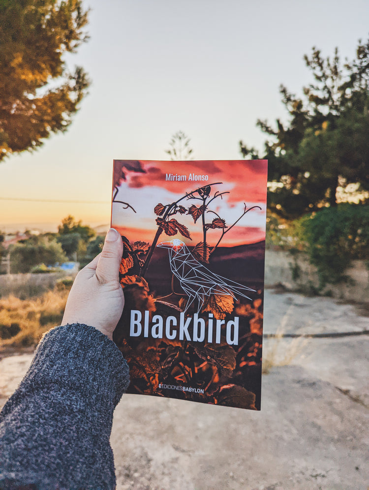 LIBRO - BLACKBIRD - Miriam Alonso Rodrigues