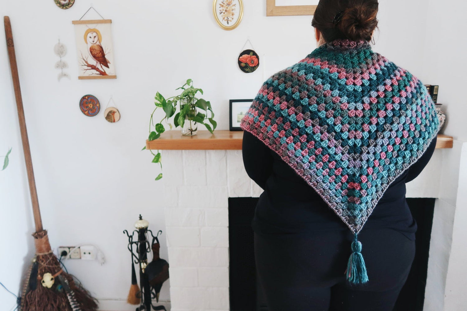 HANDMADE WITCH SHAWL BLUE PINK GREEN CROCHET FOLK