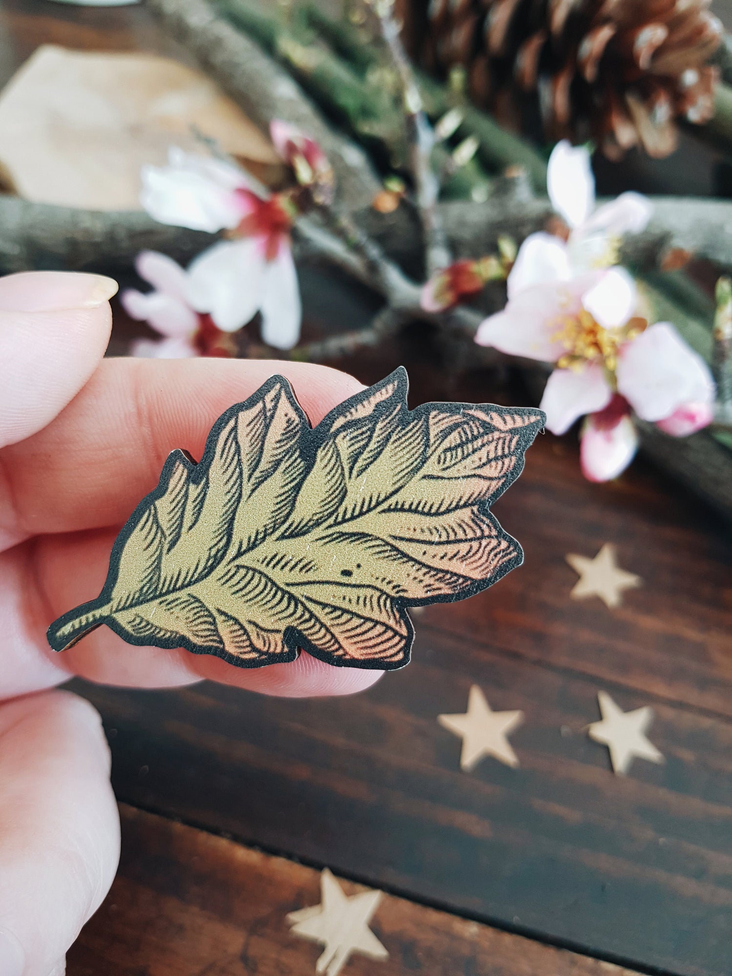 OAK LEAF WOOK MINIMALIST WITCH PIN