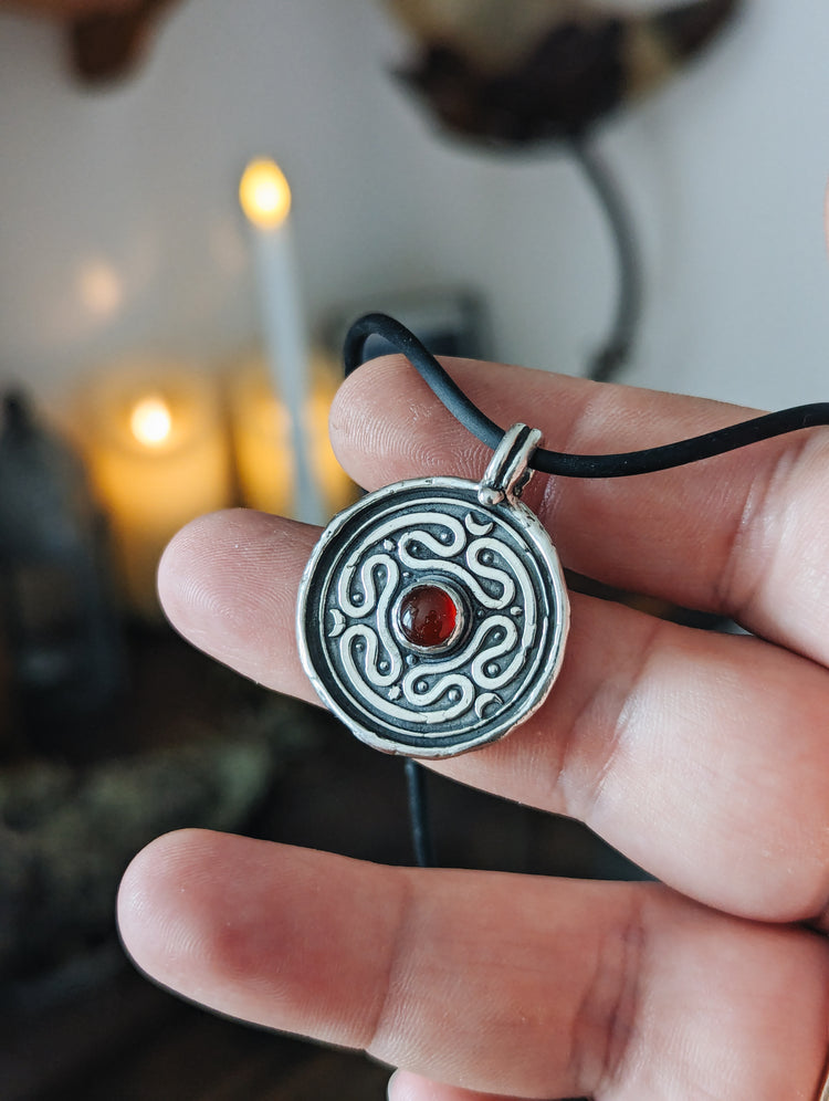 HECATE WHEEL COIN PENDANT WITH CARNELIAN GEMSTONE - 925 STERLING SILVER TALISMAN NECKLACE WAX STAMP SEAL - LABYRINTH STROPHALOS