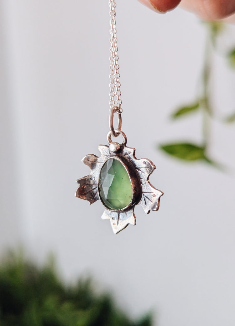 MAPPLE LEAF with SERPENTINE GEMSTONE - PIECE WITH SMALL FLAW - DISCOUNTED - 925 STERLING SILVER JEWELRY