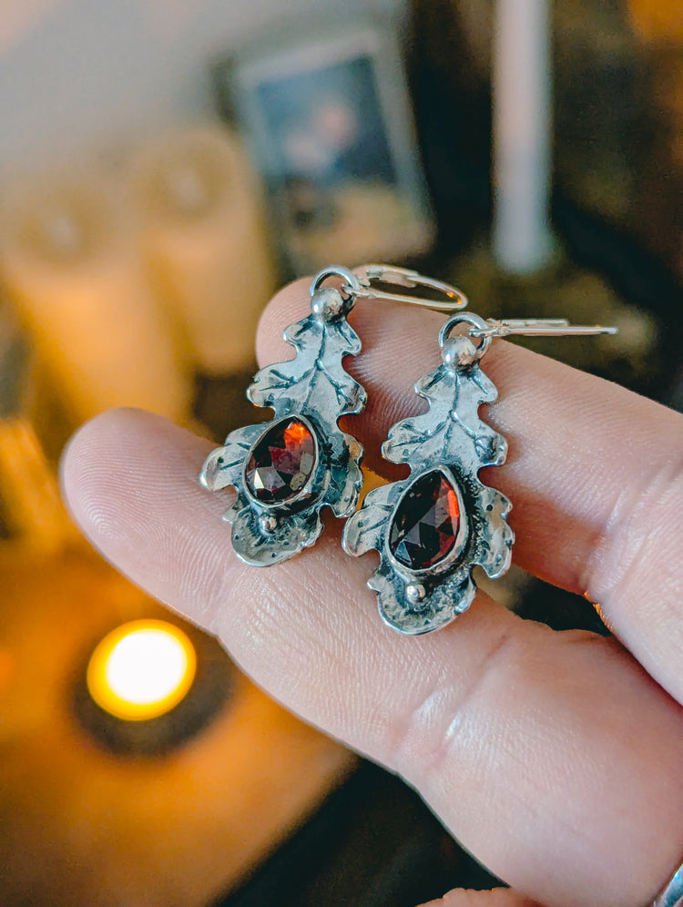 OAK LEAF EARRINGS with GARNETS - 925 STERLING SILVER RUSTIC