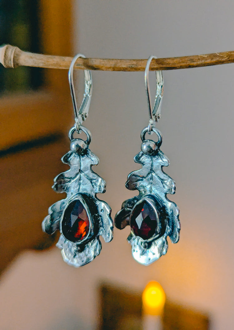 OAK LEAF EARRINGS with GARNETS - 925 STERLING SILVER RUSTIC