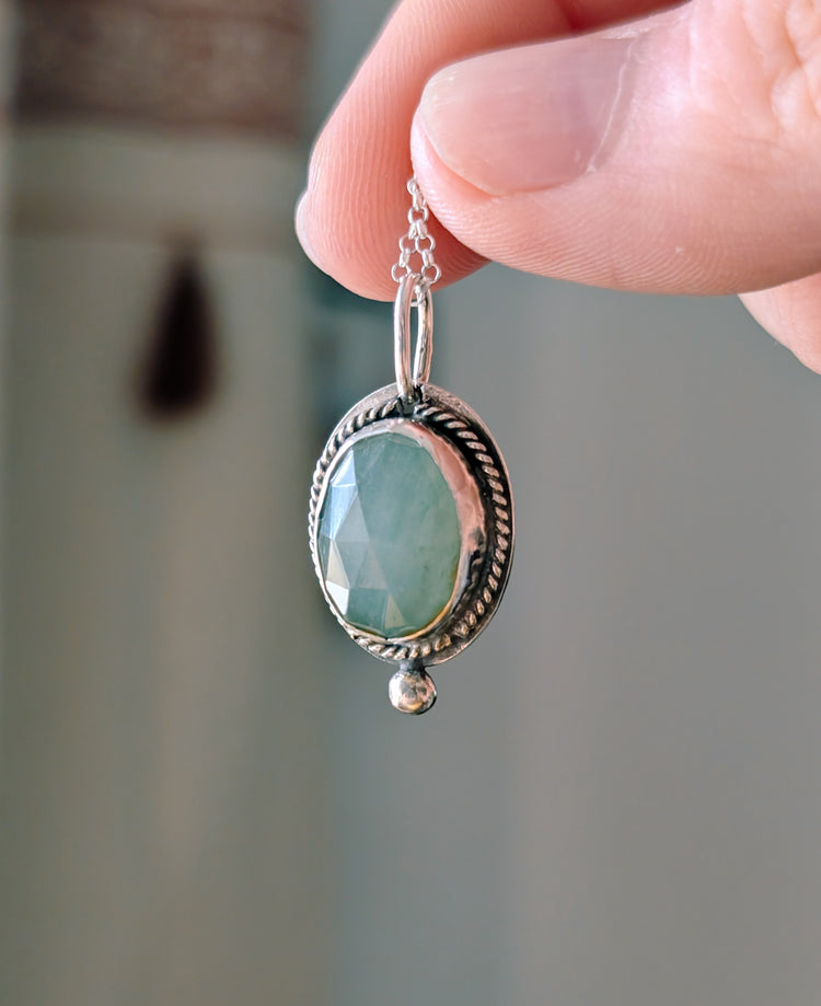 GREEN AVENTURINE POPPY PENDANT - Hand engraved - 925 STERLING SILVER JEWELRY