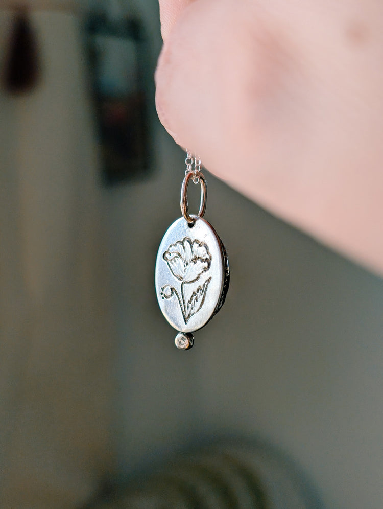 GREEN AVENTURINE POPPY PENDANT - Hand engraved - 925 STERLING SILVER JEWELRY